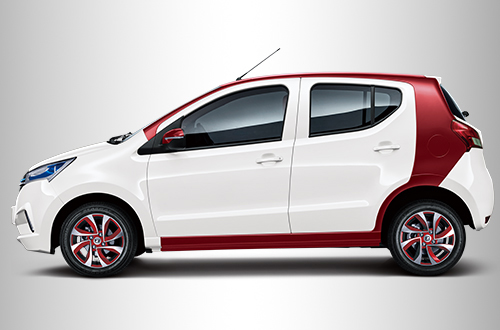 引擎蓋流線型設(shè)計(jì)，渾然天成